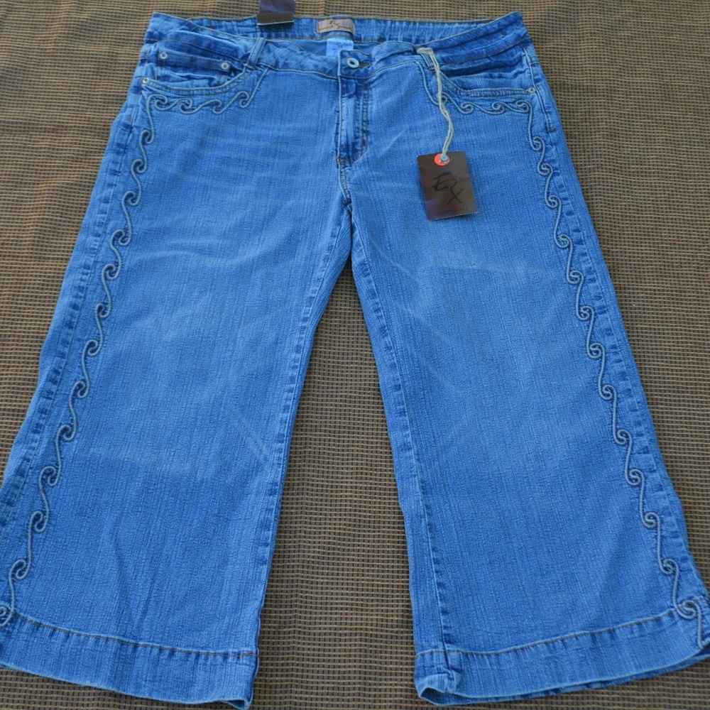Exocet Capri Womens Size 24 W 40 Inch